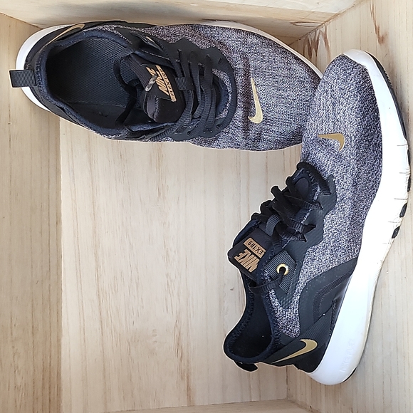 Nike Flex Tr 9 Black Gold Running Shoes 